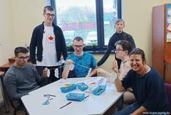 В ОРАИ  # 4 было проведено  занятие по изготовлению листьев из бумаги в технике оригами.