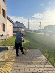 Сотрудники территориального центра начали субботнее утро с настоящего марафона чистоты! 